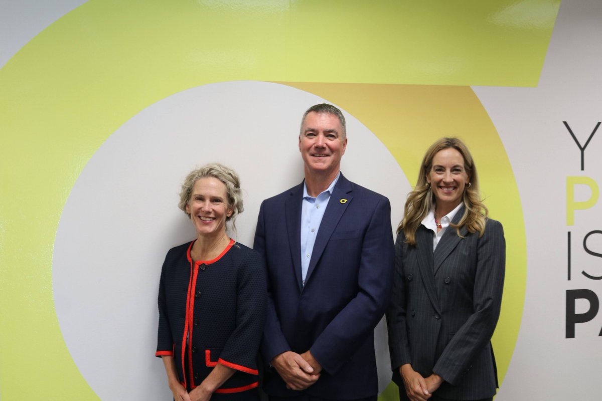 OnkosSurgical's tweet photo. Thank you to Congresswoman Mikie Sherrill, Dr. Kathleen Beebe, and a delegation from NJ #lifesciences, #government, and #manufacturing service organizations. A great way to share our innovation and manufacturing expertise and hear from those who help make it possible! https://t.co/6KhZmc6HPu