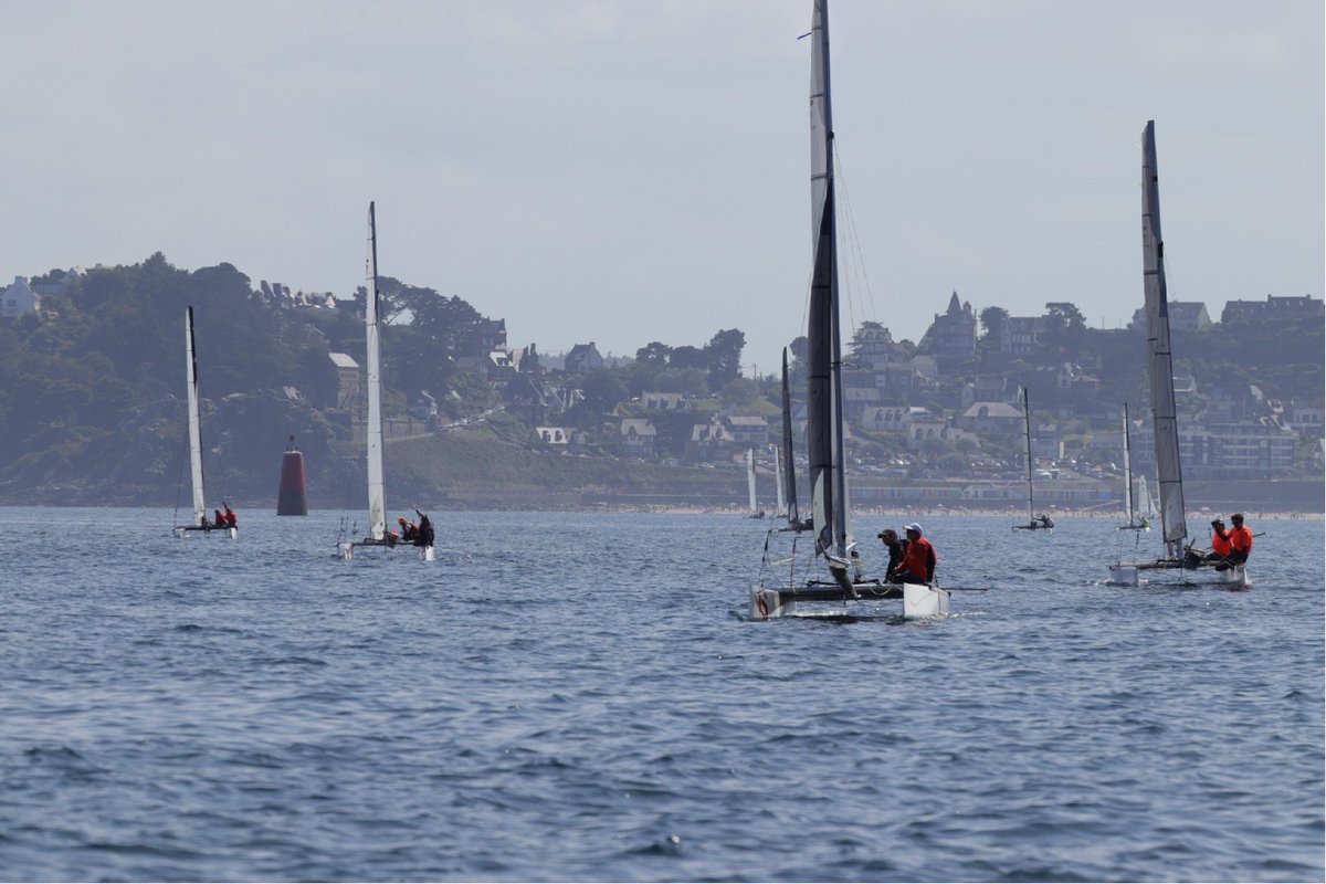 cvbe's tweet photo. Comme il y a moins de vent, le parcours B sera finira à Pierre du Chenal (2eme passage) puis ils iront direct plage de Trestarou. https://t.co/a86Dzt7X6d