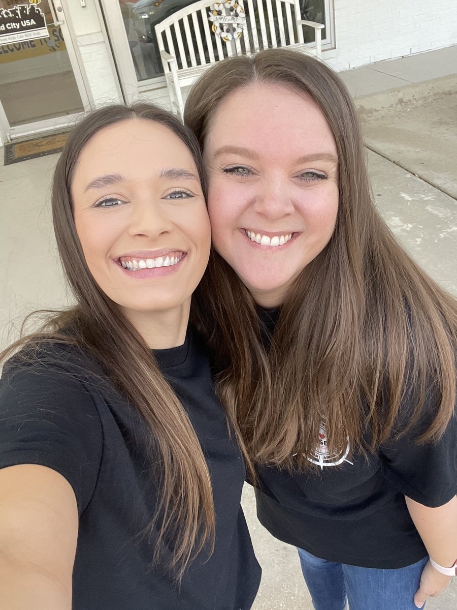 Julie Bowles tweet media