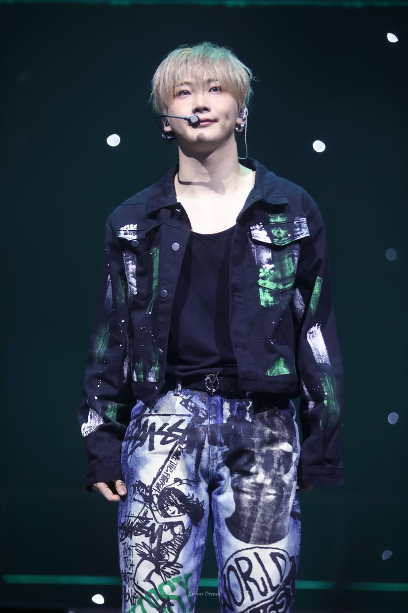 해피호영데이 :)
마지막까지 행복하게 보내자 !!!

#HAPPYHOYOUNGDAY
#햇살호영이_가장_높게뜬_날
#베러의비타민_호영데이
#베리베리 #호영 <a href="/by_verivery/">VERIVERY</a>