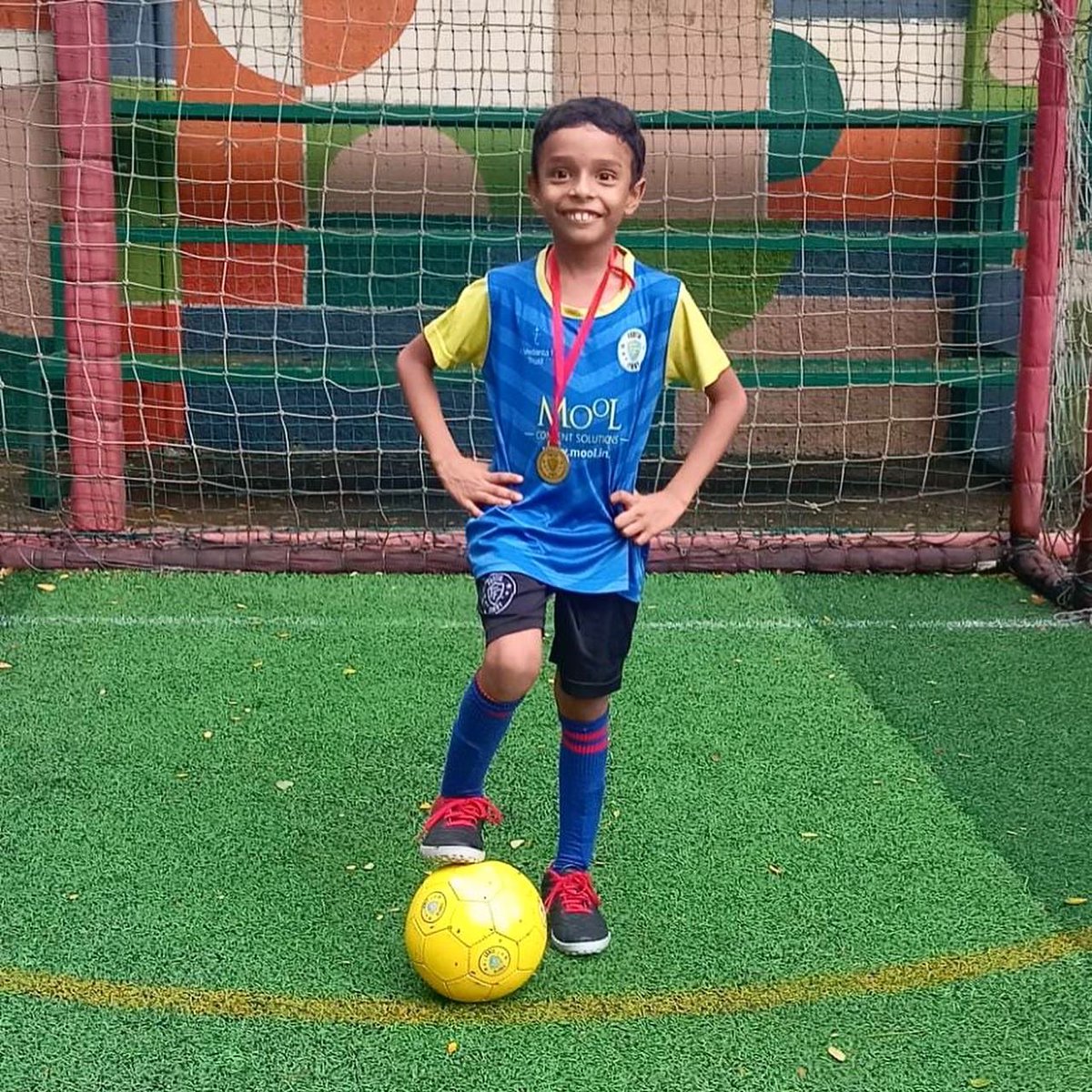 FootieFirst_IND's tweet photo. “Excellence is the gradual result of always striving to do better.”

Here are some of the wonderful children we are blessed to teach❤️

#FootballCoaching #FootballTraining #WeLoveFootball https://t.co/OIJd1qM8x1
