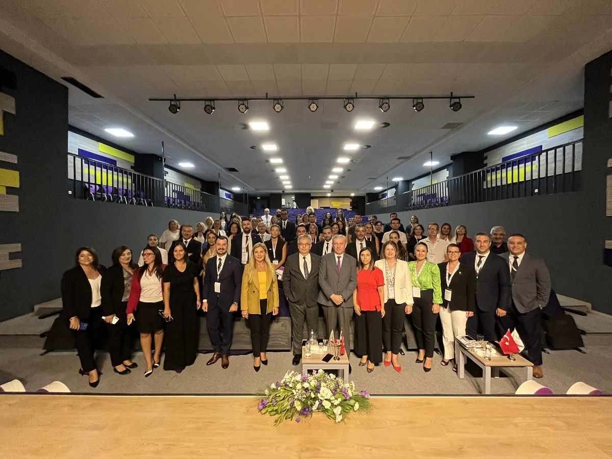 UOBornova's tweet photo. 100 yıllık Cumhuriyetimizin 55 Yıllık Eğitim Vizyonu temalı, Ege Bölgesi Uğur Okulları Yöneticilerinin katılım sağladığı Hizmet İçi Eğitim Programını Bornova Kampüsümüzde gerçekleştirdik. 
#UğurdaGelecekEğitimdeVizyon https://t.co/HzBlOE30ho