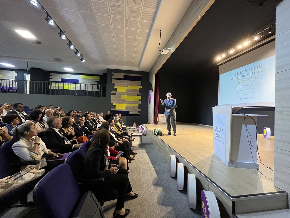 UOBornova's tweet photo. 100 yıllık Cumhuriyetimizin 55 Yıllık Eğitim Vizyonu temalı, Ege Bölgesi Uğur Okulları Yöneticilerinin katılım sağladığı Hizmet İçi Eğitim Programını Bornova Kampüsümüzde gerçekleştirdik. 
#UğurdaGelecekEğitimdeVizyon https://t.co/HzBlOE30ho