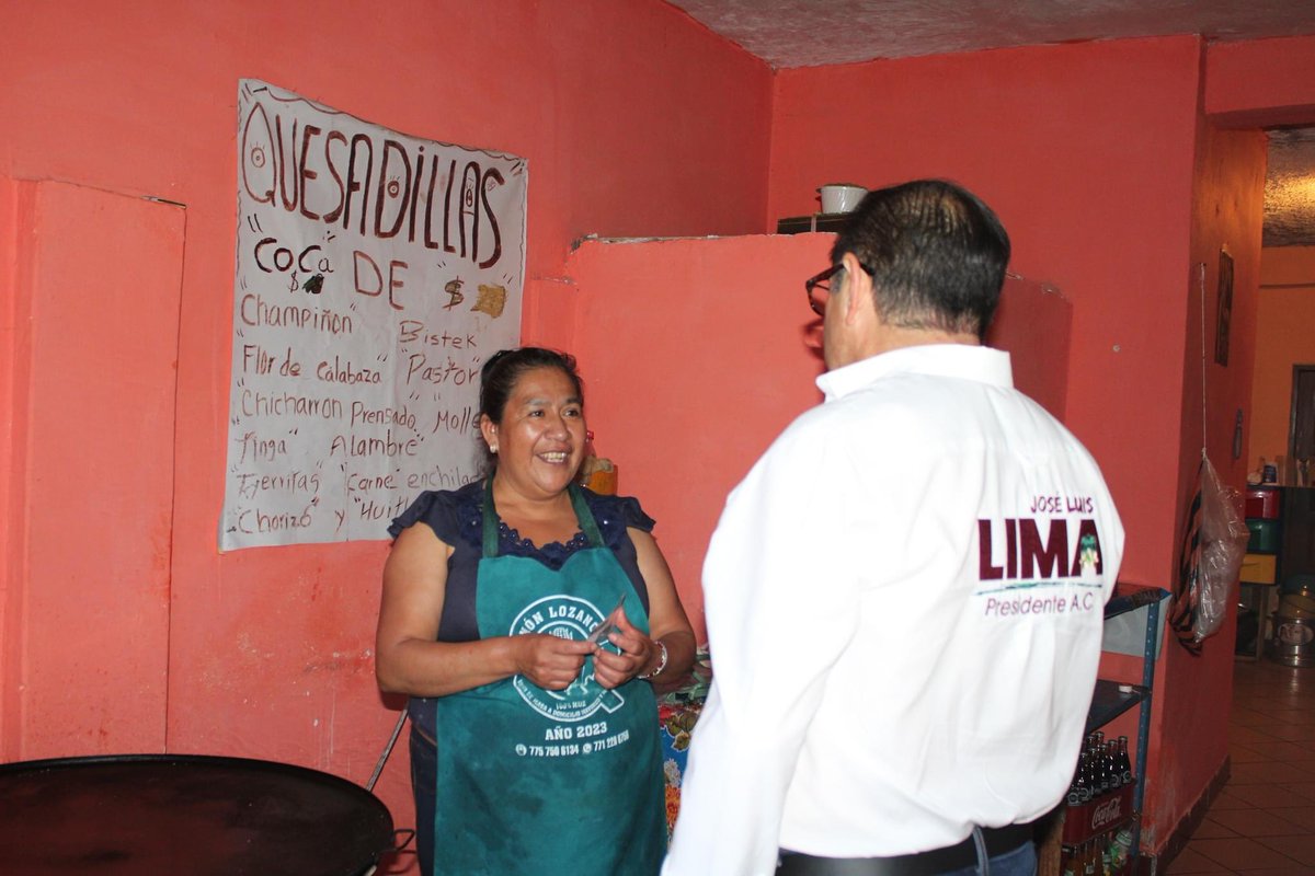 joseluis_lima's tweet photo. Junto con mujeres y hombres que integran la A.C que encabezo recorrimos la colonia Nueva Francisco I. Madero en #Pachuca para dialogar con el pueblo. Estamos muy contentos, en nuestra ciudad hay enojo por la falta de resultados, pero hay esperanza. 

#CuartaTransformación https://t.co/O6oqCPR1Co