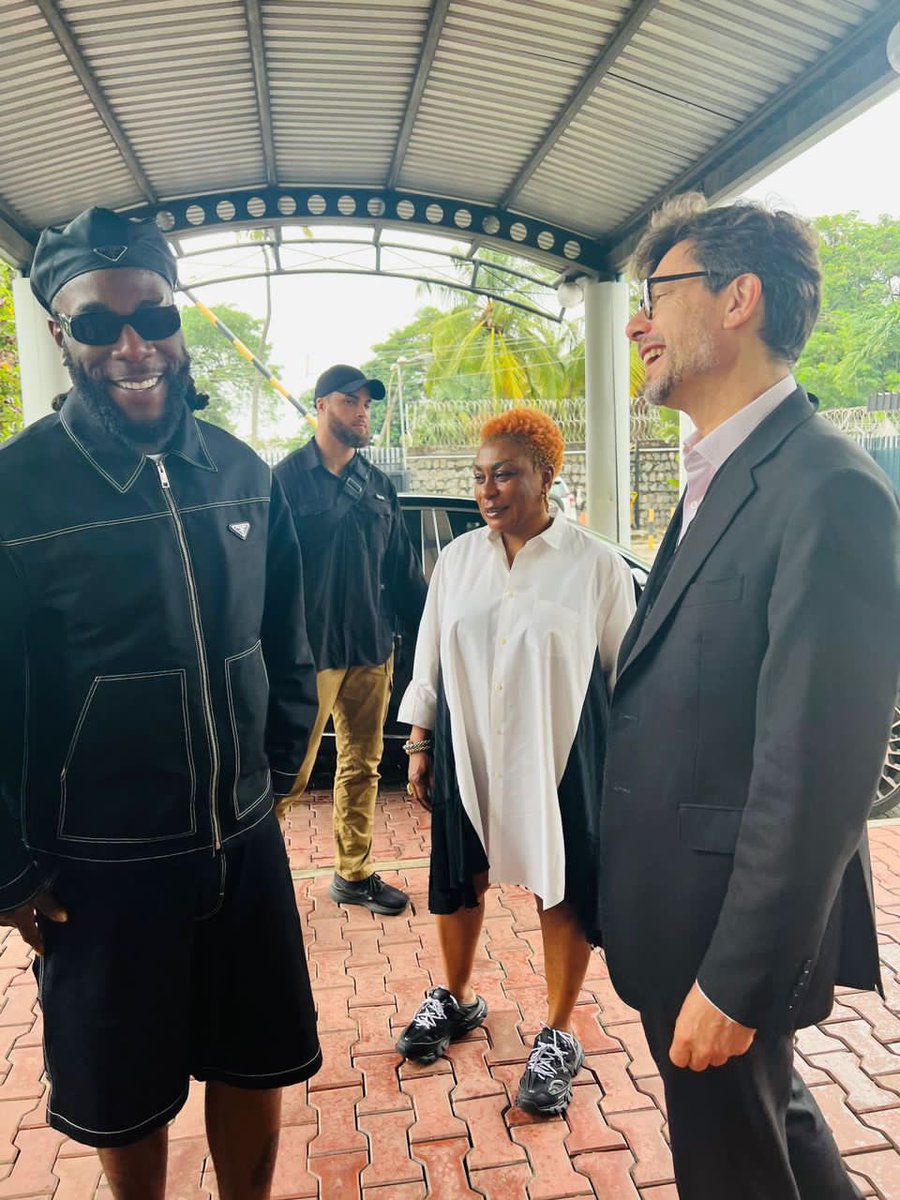 JonnyBaxterFCDO's tweet photo. Some bloke turned up to today - he told some good stories about Brixton. And lovely to meet his wonderful mother, Mrs Ogulu. @UKinNigeria @burnaboy https://t.co/QXlmpWNXFF