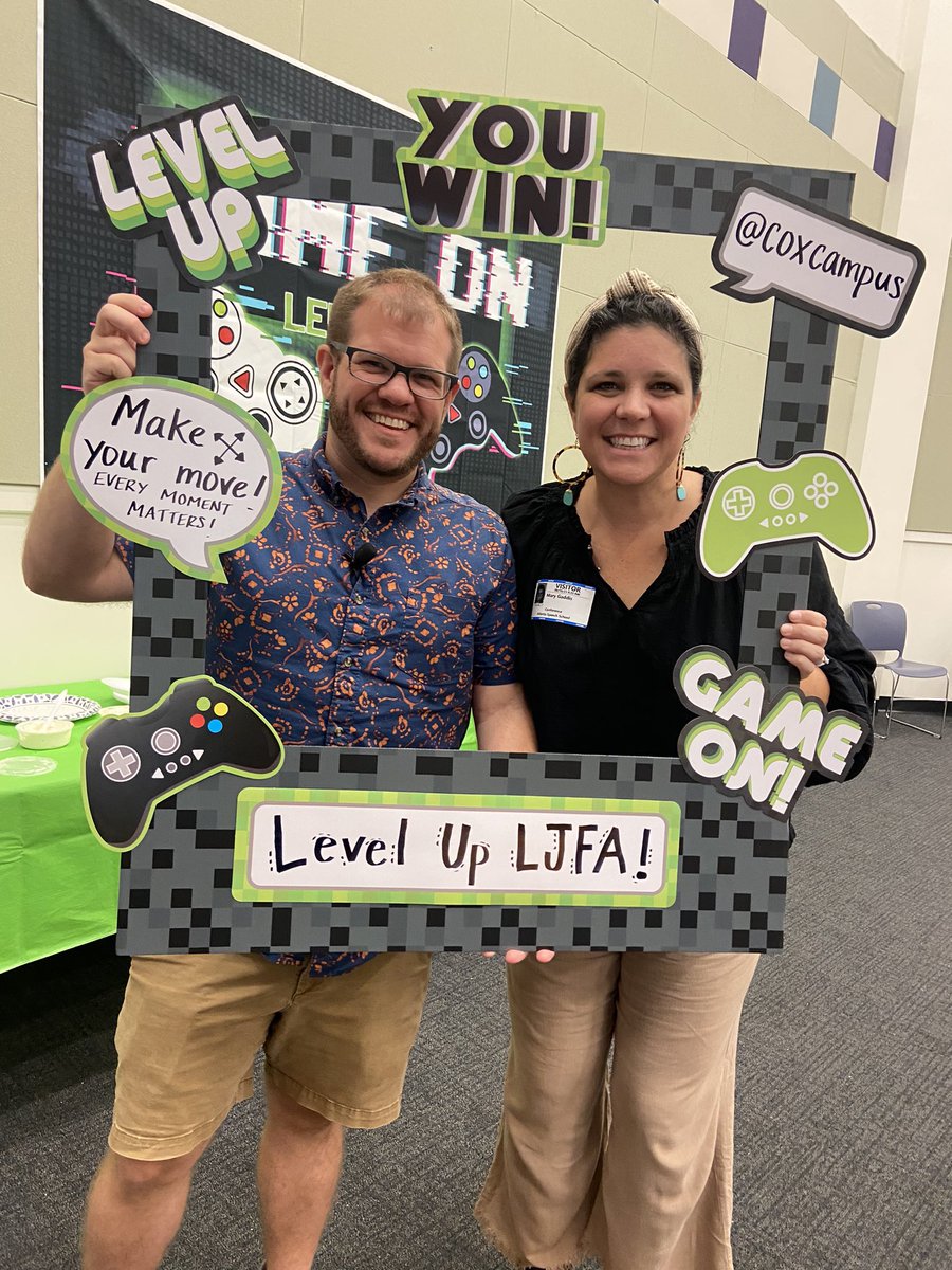 SorforMore's tweet image. Thrilled to have @MichelleJElia with us for day 2 of our LJFA Facilitator Institute. Today we are level setting and leveling up with our Language Comprehension knowledge! @CoxCampus #literacyandjusticeforall