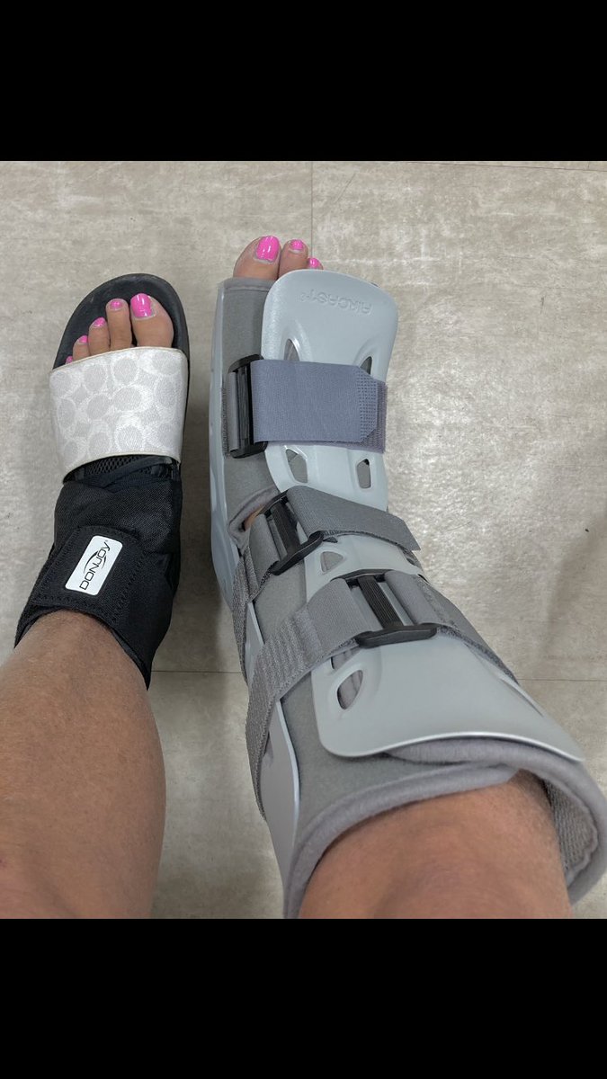 Cardsgirl8's tweet image. Ortho Dr. gave me brace for other foot 🦶 too BUT CLEARED ME TO GO TO ATL for @LouisvilleFB game! YAY! I’ll just be wearing this huge, sexy boot! 🏈🤣🤦🏼‍♀️ #GoCards #football #hobbled @GoCards #limp