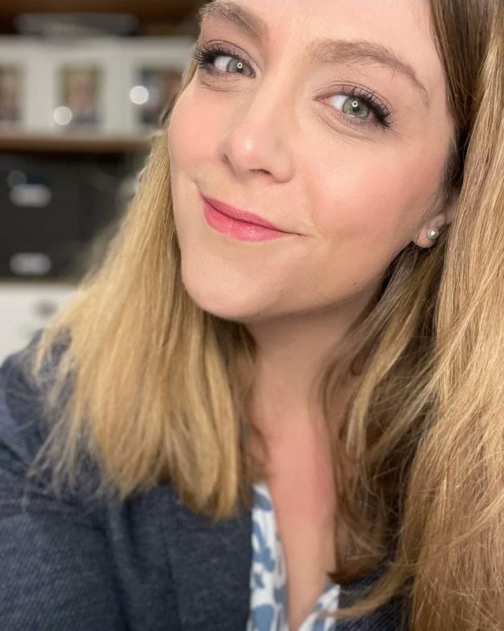 HeikeMistila's tweet photo. Hey all you lovely dots!

Life teaches you a lesson! Stop fighting yourselves back! It’s time to step back and experience what lessons 2023 has to offer! Be excited!

 Life is teaching you! Stop resisting the lesson! Time to lean back and see what new lessons 2023 will offer! St https://t.co/zR8yDF0ta3