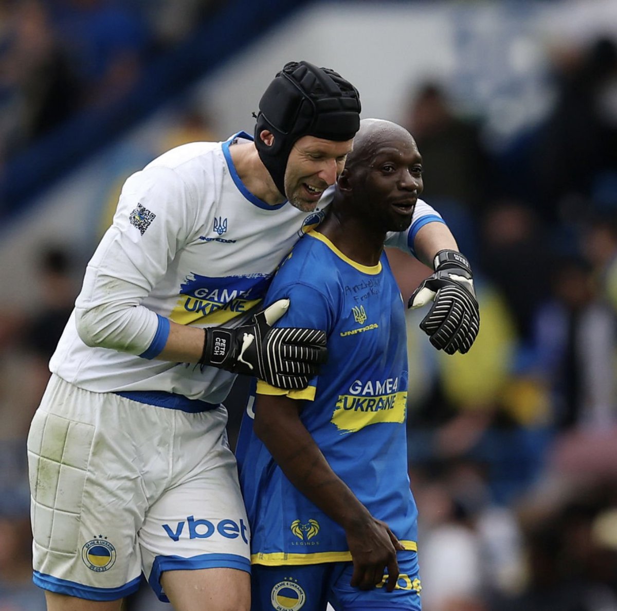 MyClubGroup (@myclubgroup) on Twitter photo Cech this out!🤩
Who is still buzzing from Saturday's game!?🙋
Petr pulled off some stunning saves whilst showing his support for Ukraine⚽ <a href="/game_4_ukraine/">game4ukraine</a>
#play4ukraine #game4ukraine #myclub Cech this out!🤩
Who is still buzzing from Saturday's game!?🙋
Petr pulled off some stunning saves whilst showing his support for Ukraine⚽ <a href="/game_4_ukraine/">game4ukraine</a>
#play4ukraine #game4ukraine #myclub