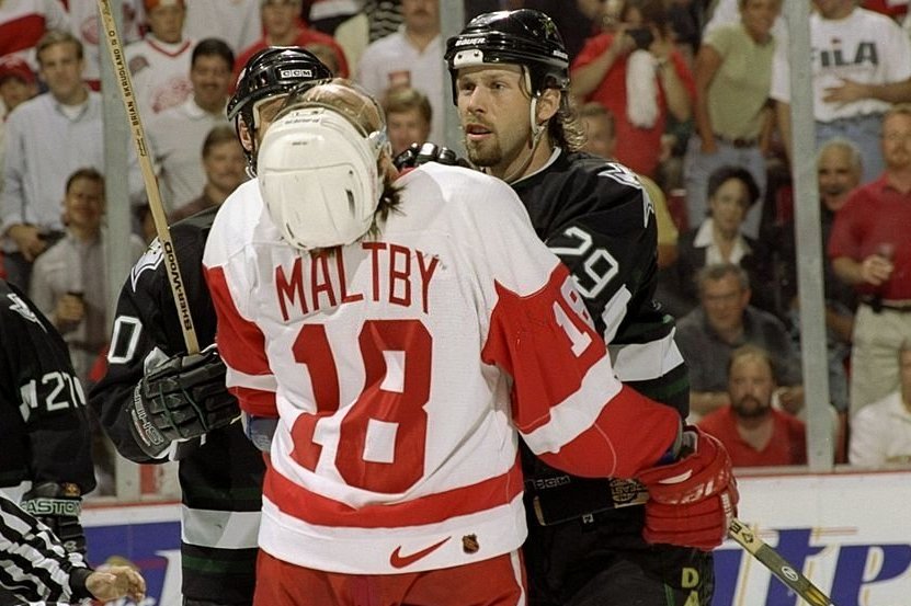 HistoryOfFights's tweet photo. The Dallas Stars were awarded Grant Marshall & Peter Zezel as compensation from Toronto, for the Maple Leafs' signing of free agent Mike Craig. 08.10.94 #HFH #BeatItNerd https://t.co/mDOJewR8uH