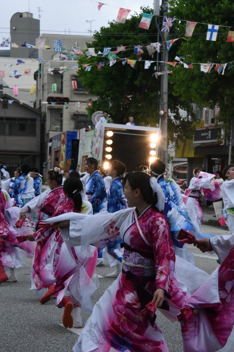 Tomo_Issy's tweet photo. 撮って出しですが、無限風人さん@本祭1日目・梅ノ辻演舞場
#よさこい2023
#よさこい
#梅ノ辻演舞場
#無限風人
#ぴとぅ https://t.co/U2EQArI5i9