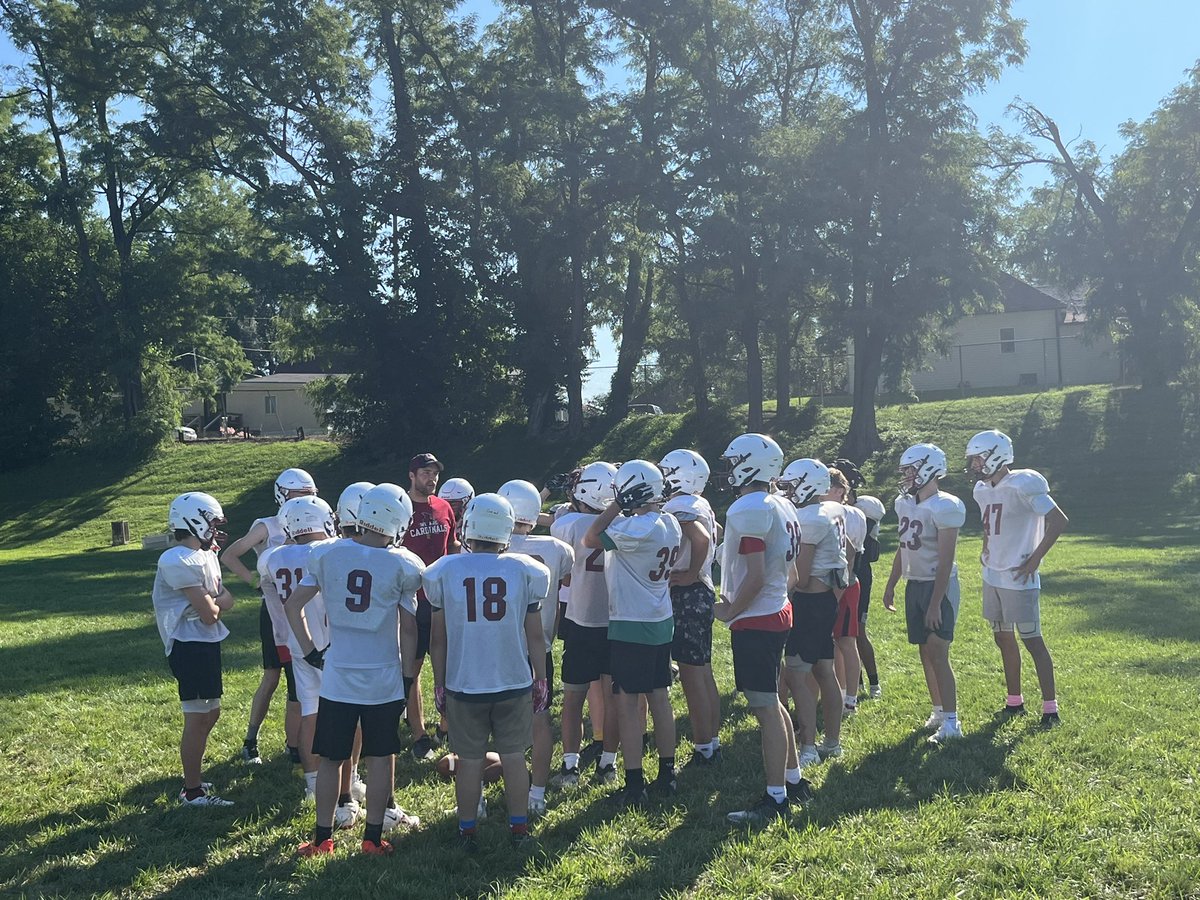 TommyMWSU's tweet photo. Staying in the South Side for stop #5 on the @StJosephPost preview tour - @BHS_CardinalFB. Benton is under new leadership this year with former @MWSU_Football QB @CoreyBertini calling plays. Benton looks to build off a 3-win season in 2022. https://t.co/iqlrFEy2GW