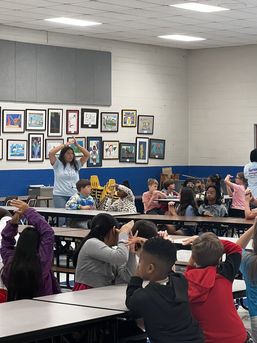 4th grade team working on their social contract and <a href="/IHeartCKH/">Capturing Kids' Hearts</a> #SimplyTheBESt #NoPlaceIdRatherB