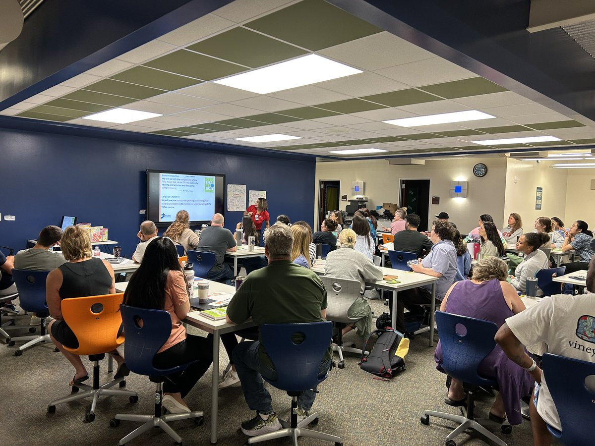 SBMSBearPride's tweet photo. Let’s get our kids talking. Teachers hard at work. Thank you Dr. Yzquierdo for bringing Talk Read, Talk Write to our campus! @SBISDML @SBISD @MayaFranchi @dr_aquagirl https://t.co/grkJG6SXWE