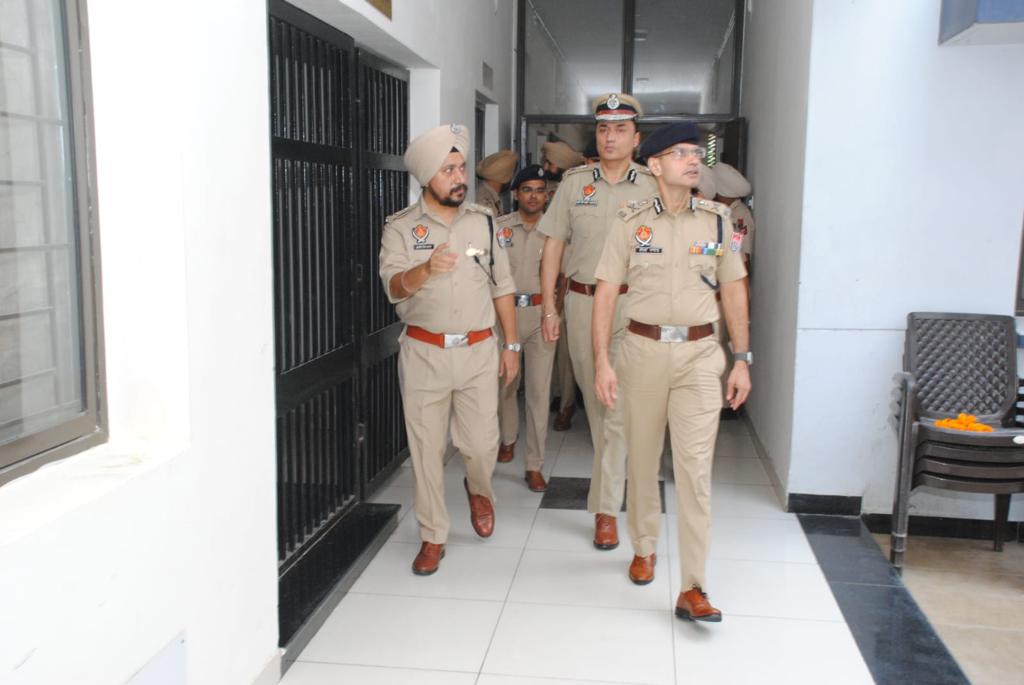 DGPPunjabPolice's tweet photo. Enhancing police infrastructure to provide better services to our citizens is our first priority. 

Successfully inaugurated 5 Police Stations in Bathinda: PS Sadar, PS Nathana, PS Sadar Rampura, PS City Rampura &amp; PS Balianwali. (1/2) https://t.co/CUaOWfxT9o