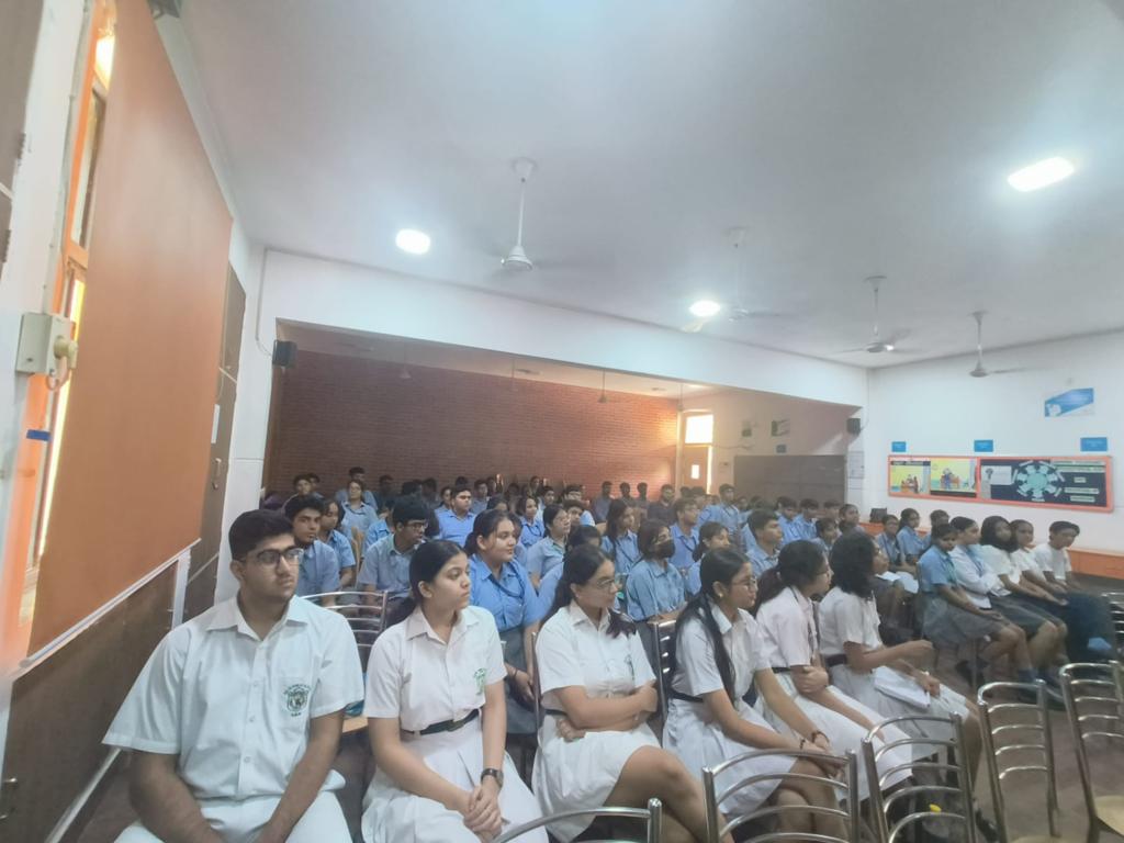 akmittals's tweet photo. Welcomed @CampusFrance, which is a govt. agency that operates under the French Ministry of External Affairs and the Ministry of Higher Education and Research in France. They counselled Ss of our school and other participating schools who are looking to pursue education in France. https://t.co/ivRHR2XylP