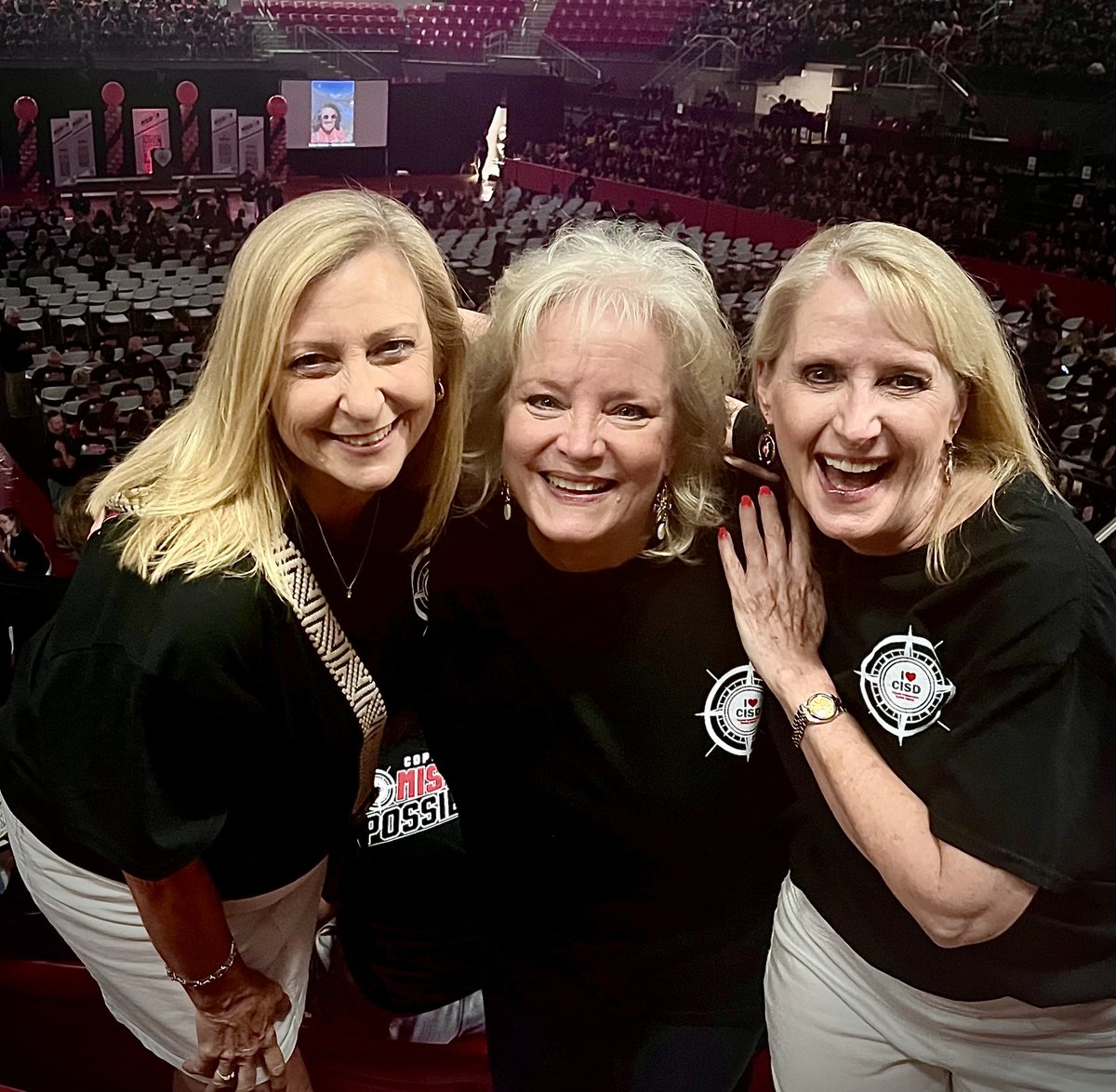 Coppell ISD Convocation! Let's go! Ready for 23-24....it's going to be a great year!
#CISDlearns #westfam #coppellisd #coppellmswest