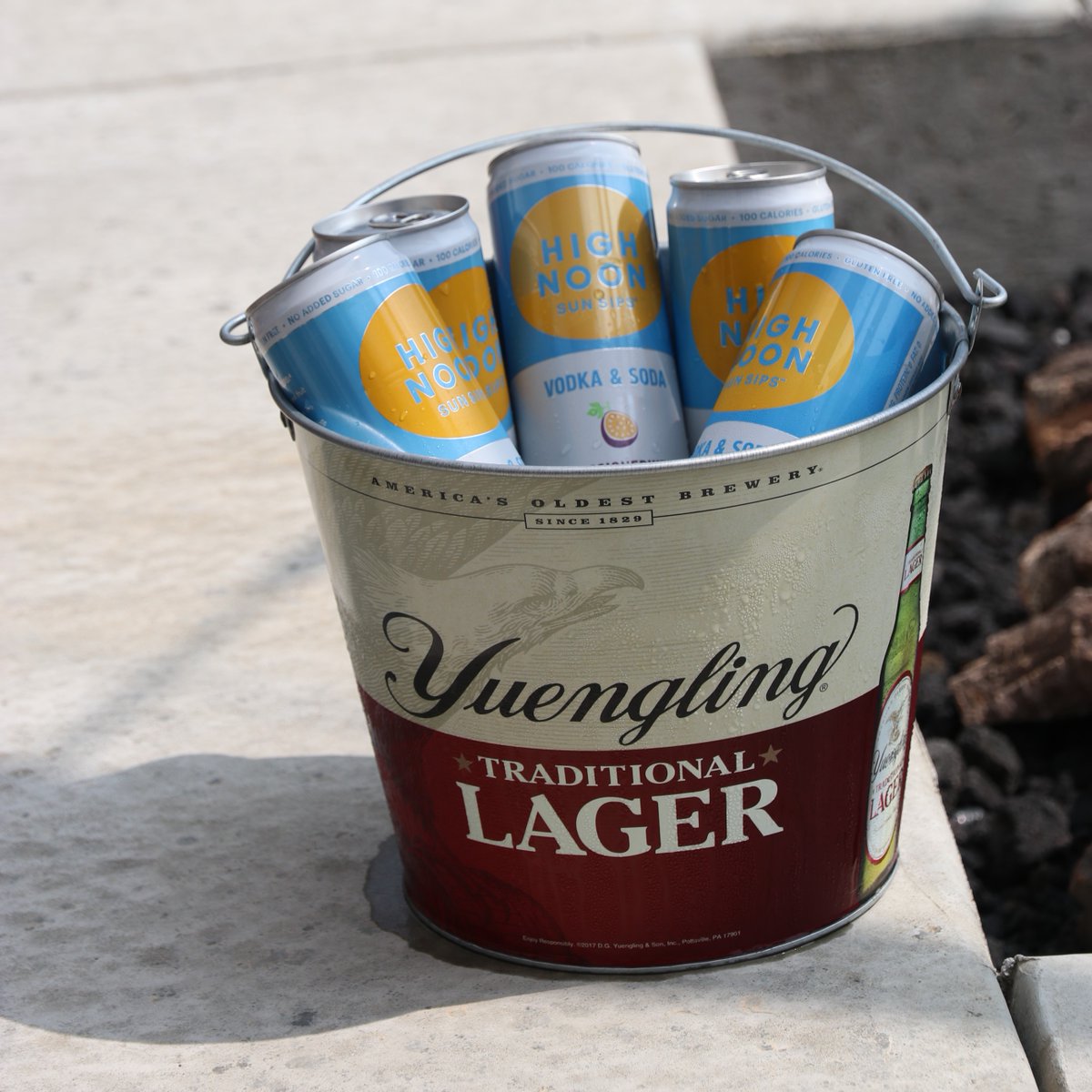 foundrysocialoh's tweet photo. Enjoy an ice cold seltzer while Mo Andrews plays live in our Pavilion tonight from 6-9pm! 

#Seltzer #LiveMusic #FoundrySocial #MedinaOH https://t.co/ApM4JjkWmu
