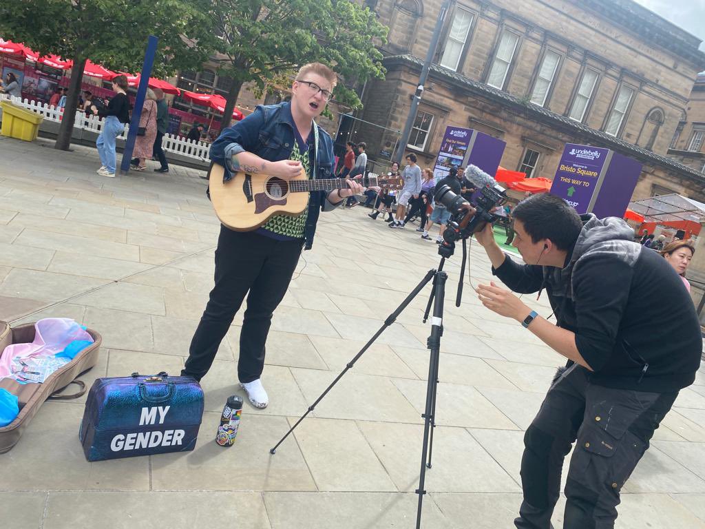sharkatemyp's tweet photo. So nice to meet @KathrynSamsonC4 @luciajwalker &amp; Sean today and talk about my show, amongst other things!! A fun #transfringe moment for all!! #edfringe @Channel4News https://t.co/6y3aR6hkRU