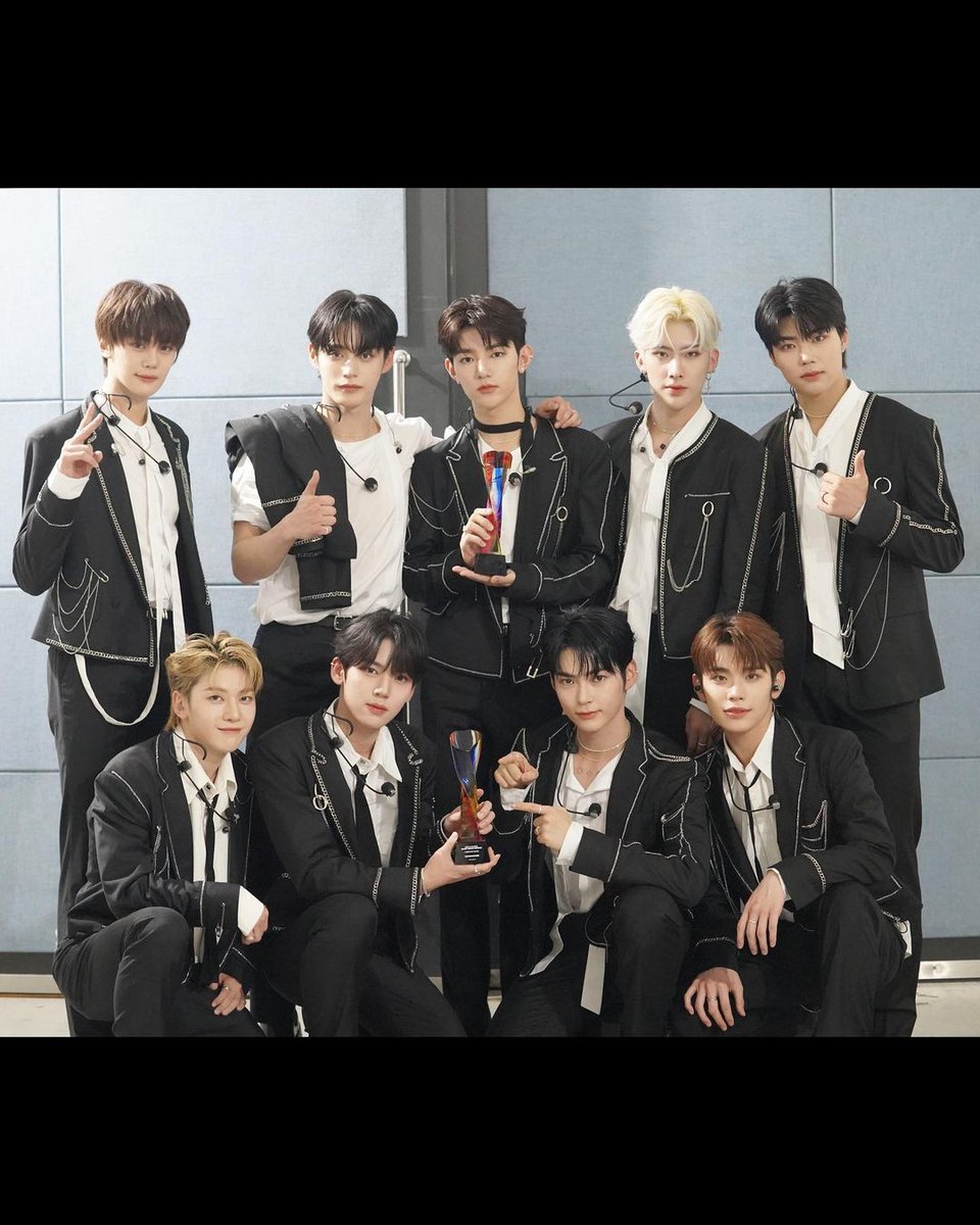 ZEROBASEONE_INA's tweet image. [230810] zb1official instagram update

“THX ZEROSE🌹”

#ZEROBASEONE #ZB1 
#제로베이스원 @ZB1_official