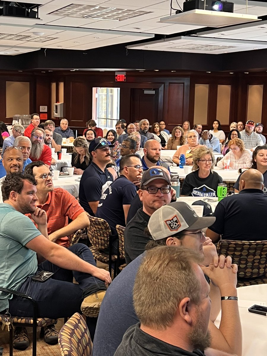 OCPresGDW's tweet photo. The @OdessaCollege award winning, record setting, student lifting, knowledge sharing, faculty are back for the 23/24 ‘season.’ We are so fortunate and honored to have them on our team! #TweetOC #PositivelyOC https://t.co/rzDzTAVryn