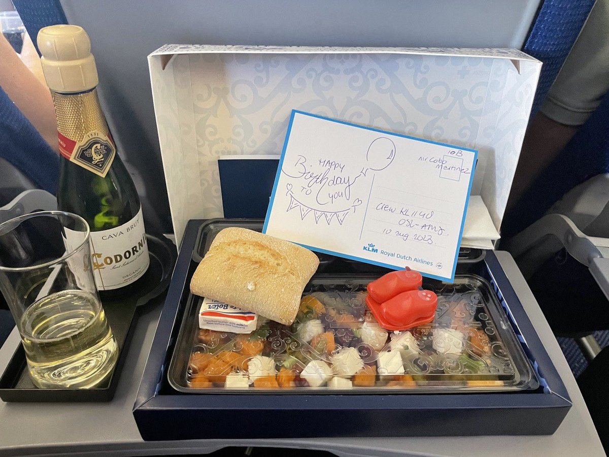 Thank you so much <a href="/KLM/">KLM</a> for the special service received during my birthday fly.