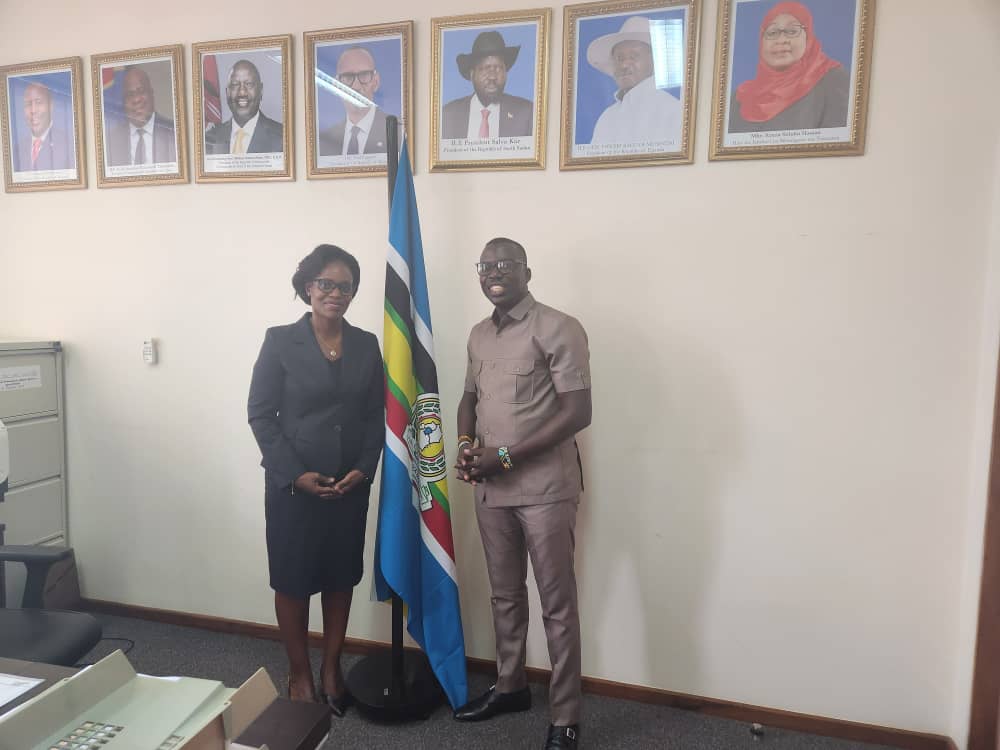 sirandagerald1's tweet photo. Earlier in the day, in my capacity as the Chairperson of Regional Affairs and Conflict Resolution Committee of EALA,  paid a courtesy  call to Ms. Annette Mutaawe Ssemuwemba, the New EAC  Deputy Secretary General in charge of Customs , Trade and Monetary Affairs at her office at https://t.co/C2RGNPrA3Q