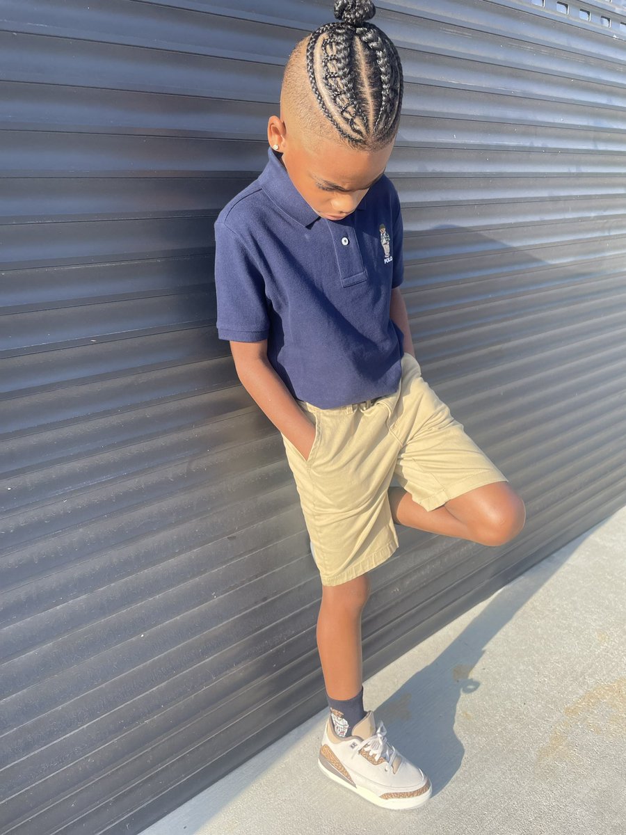 theyhatejaz's tweet photo. FOREVER showing my lil boy a better me!! #Hello3rdGrade π¦π»ππ https://t.co/AGKjemZRSK