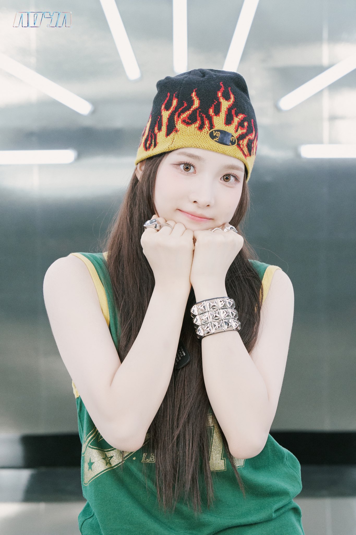 F3LabYKbEAAR0uq?format=jpg&name=large