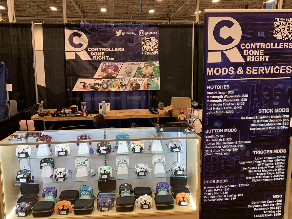 Yuse_less's tweet image. All set up with @Geekiie_ at smashcon! I will have phob prebuilts alongside with some from @DojoSourdough! Come say hi :3