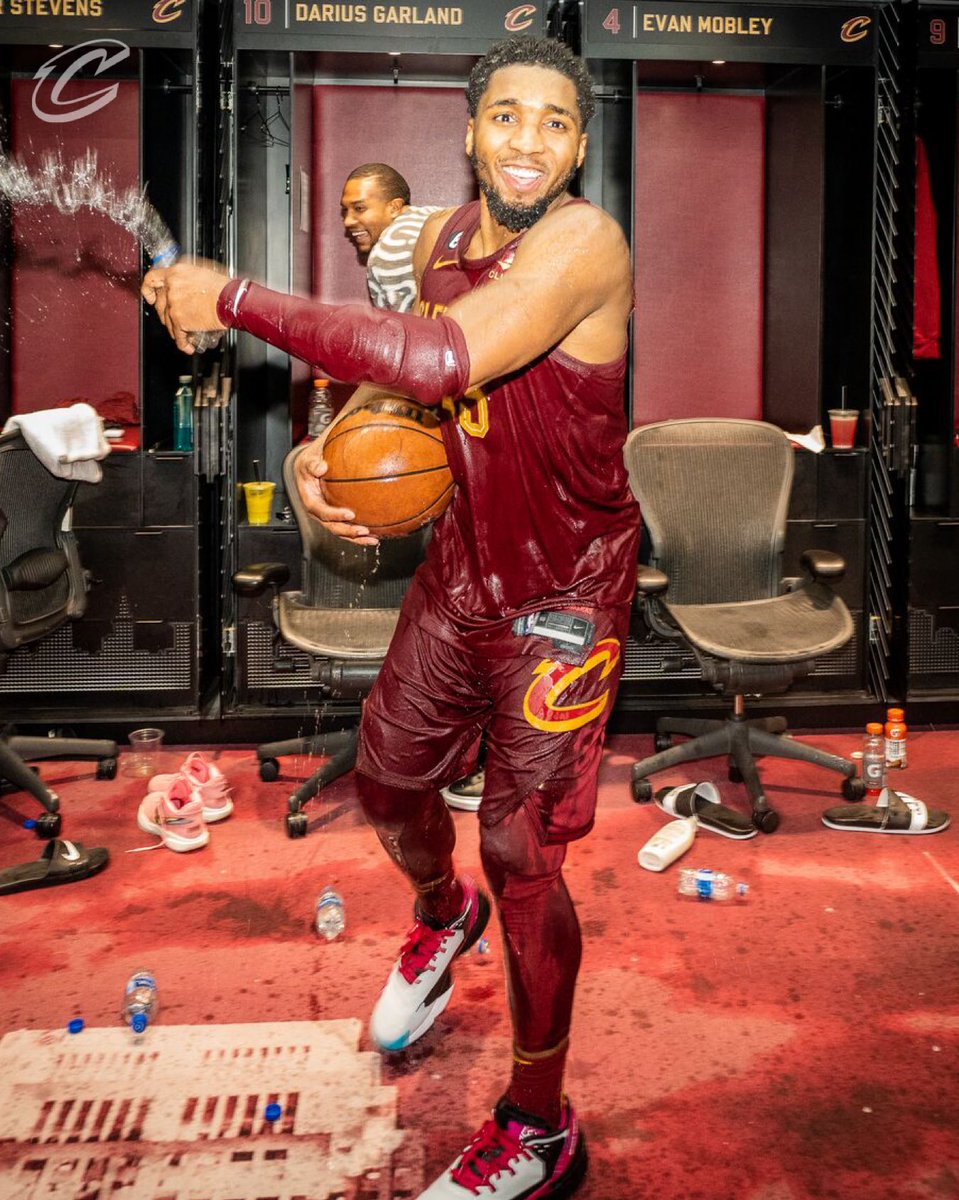 cavs's tweet photo. JYD: Junkyard DON. 🐶

#CavsPlayerWeek | @spidadmitchell https://t.co/Blyj0lmnVo