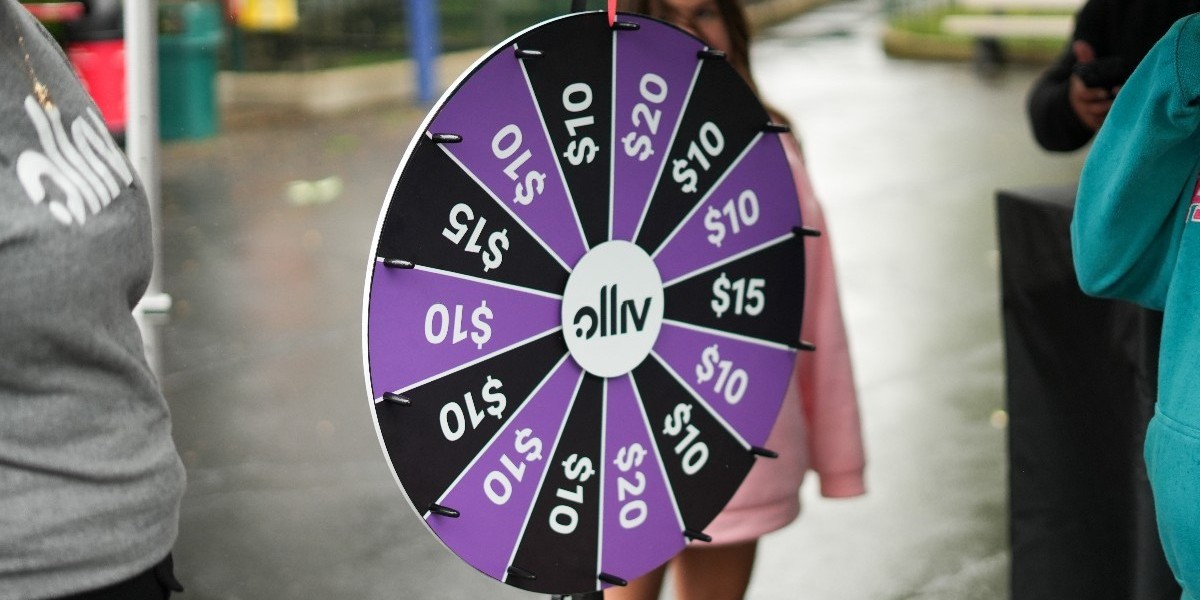 CoinFlip's tweet photo. Are you shopping for your new summer βοΈ look? Get ready to add another item to your wish list! One of our #Olliv vans π will be at South Park Mall in Charlotte & Brea Mall in LA from 8/11-8/13. Guests who decide to create an Olliv wallet can earn a chance to win #Bitcoin! https://t.co/mCBEw92tEA