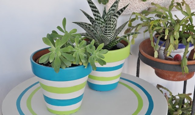 Delanina2's tweet photo. Con estos sencillos pasos para #decorar #macetasdebarro, puedes conseguir de un modo, sencillo, rápido y barato, darle un aire completamente nuevo a tu terraza o balcón. 
👉 https://t.co/IynoQTYX3z
#renovacióndemuebles #reciclaje #macetas #pintura #diy https://t.co/dHS6vEYVso