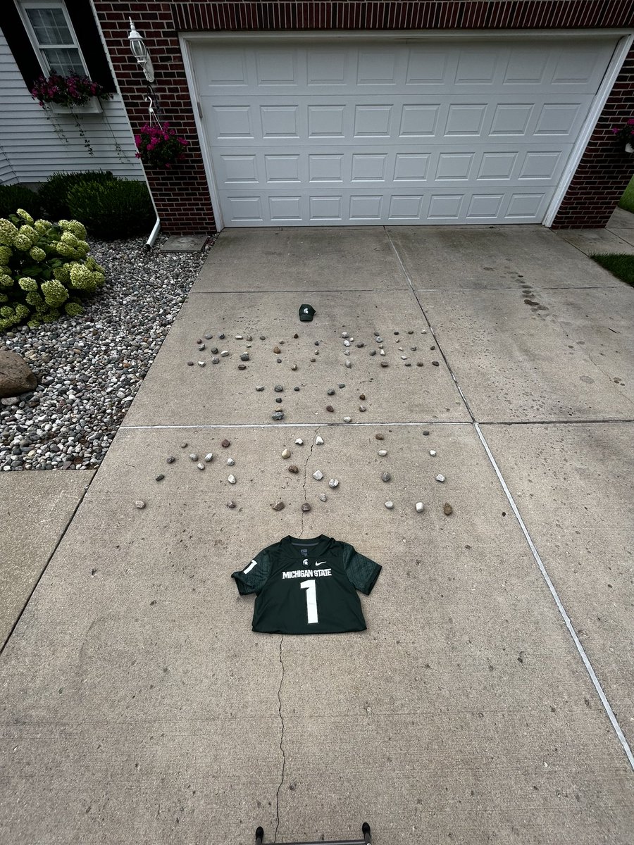 Spartan_Duchess's tweet photo. 16 more days #Stone2MSU #StoneToEastLansing #Relentless #GoGreen https://t.co/fIL6UpaW40