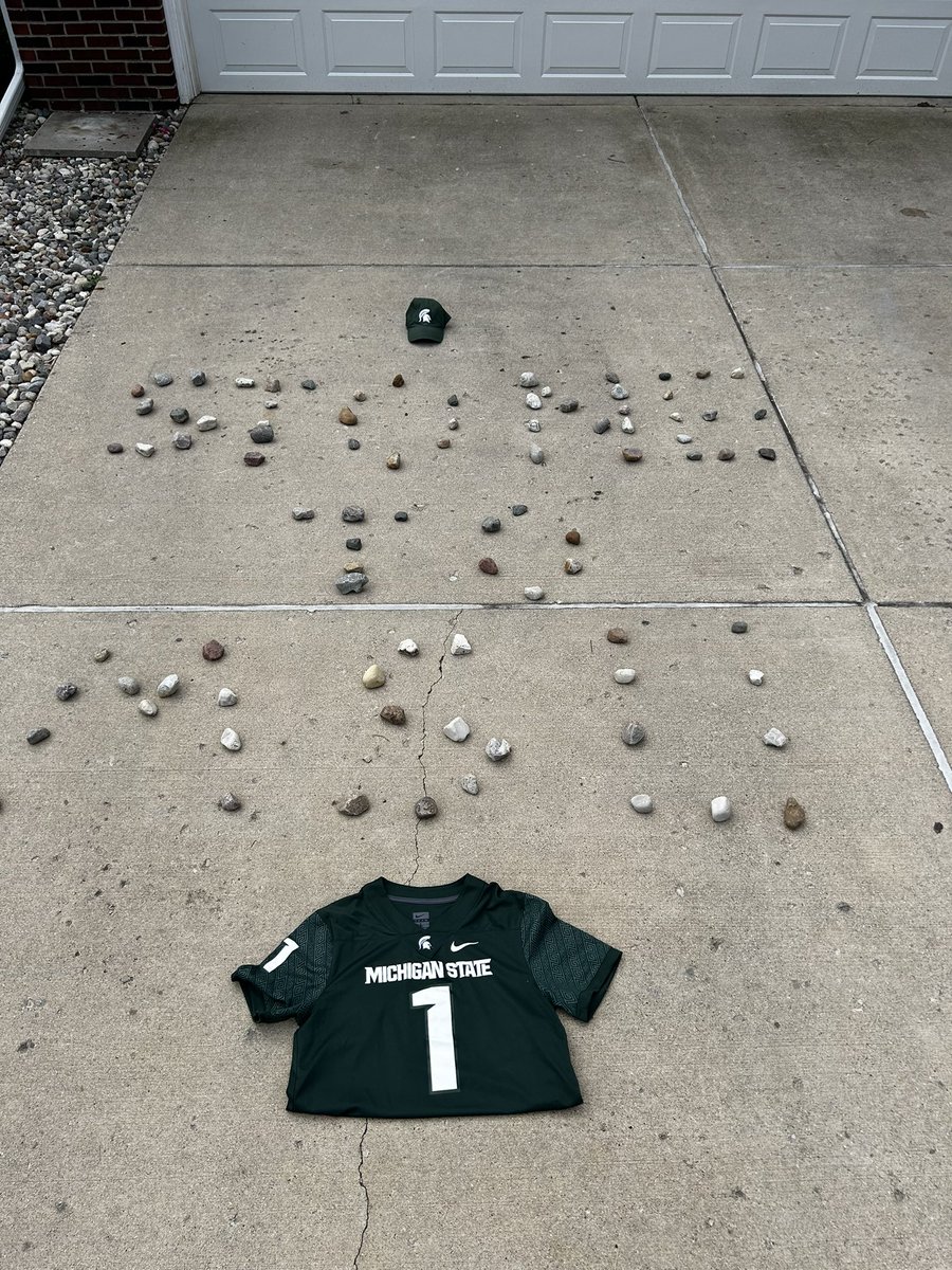 Spartan_Duchess's tweet photo. 16 more days #Stone2MSU #StoneToEastLansing #Relentless #GoGreen https://t.co/fIL6UpaW40