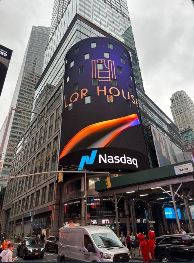 jeepsanddrinks's tweet photo. Congratulations @LqrHouse now available as LQR on Nasdaq!
#lqrhouse #lqr #NASDAQ #Cwspirits https://t.co/18cDesWt0o