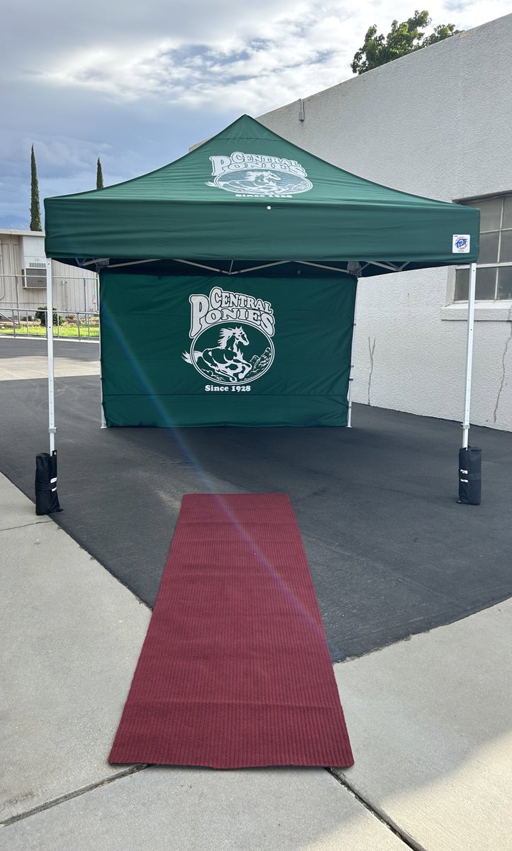 The new year is here. Time for students to walk the red carpet. <a href="/BanningUnified/">Banning Unified School District</a> <a href="/CentralBanning/">Central Elementary-Banning</a> #ItBeginsWithMe