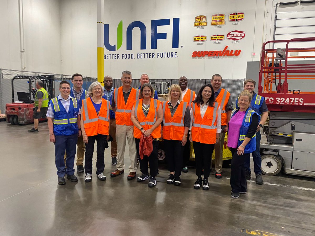 UNFI's tweet image. This week Team UNFI took MN state legislators and members from the @MNGrocers on a tour of our Hopkins Distribution Center. There they were shown how our operations bring food to your local grocery shelves and how we’re making better food for a better future. #BetterforAll #UNFI