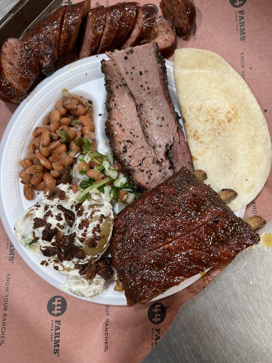 Come get that 2 meat and 2 sides! See y’all at 11am! Pull up!