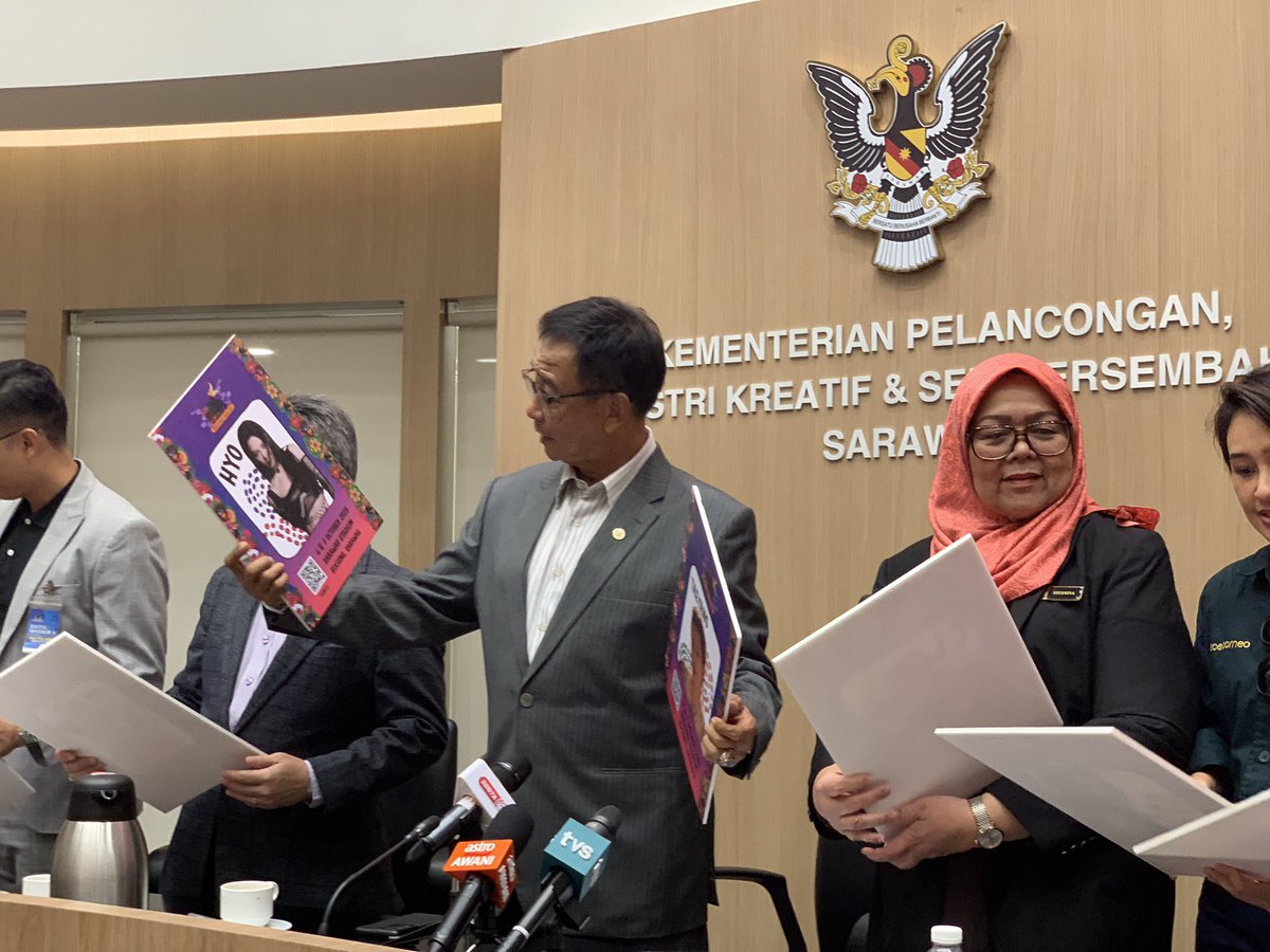 ybkarimhamzah's tweet photo. Looking forward to seeing them in person when they’re in #Kuching Anyone’s joining me? https://t.co/rN4g2aTUxD