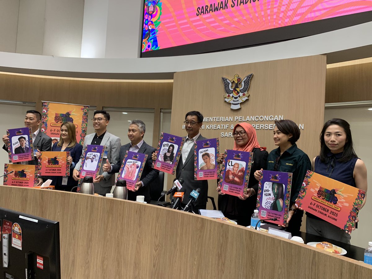 ybkarimhamzah's tweet photo. Looking forward to seeing them in person when they’re in #Kuching Anyone’s joining me? https://t.co/rN4g2aTUxD