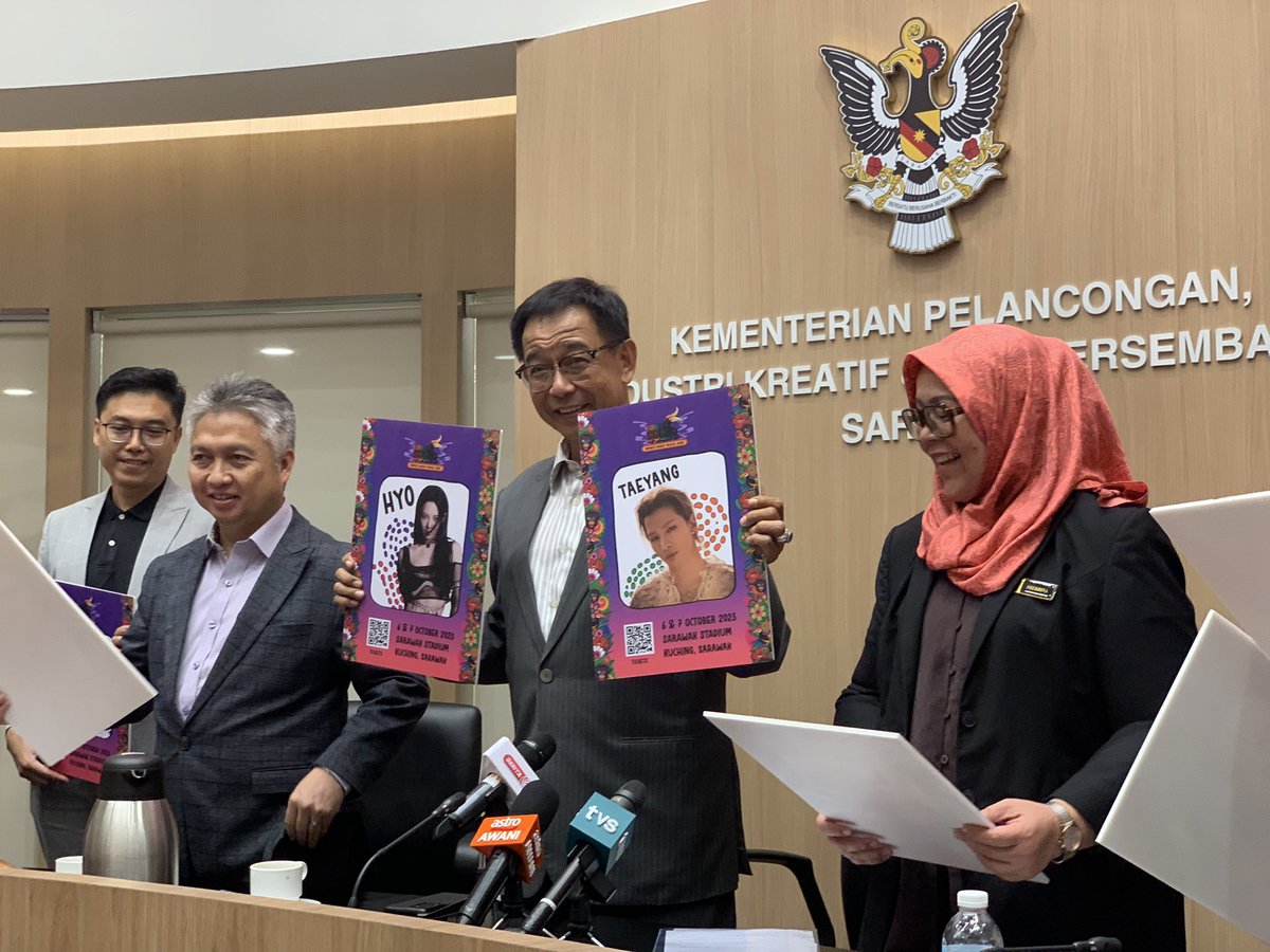 ybkarimhamzah's tweet photo. Looking forward to seeing them in person when they’re in #Kuching Anyone’s joining me? https://t.co/rN4g2aTUxD