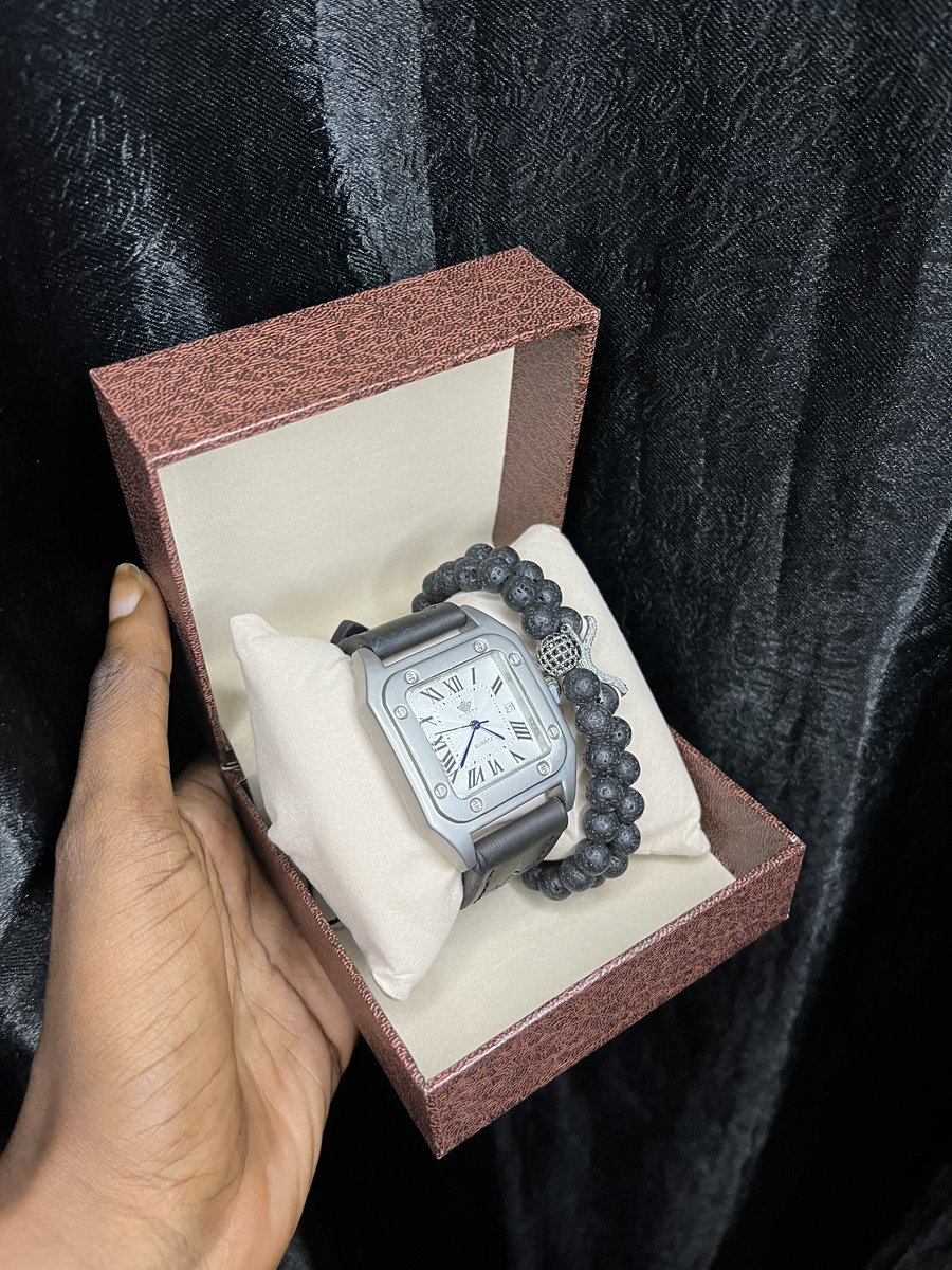 Watch set 15k Black leather Comes boxed Can be sold separately