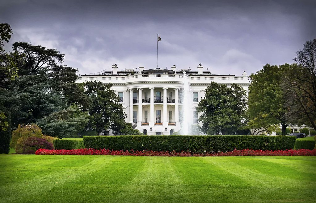 QuantumDaily's tweet photo. Executive Order Halts American Investment In Chinese Quantum Technology 👇
The Biden administration has issued an executive order limited American investment in Chinese quantum technology.
Read here: https://t.co/DvIVK8JWqI
#quantum #AmericanInvestment #quantumtechology https://t.co/YIDK4CPW5G
