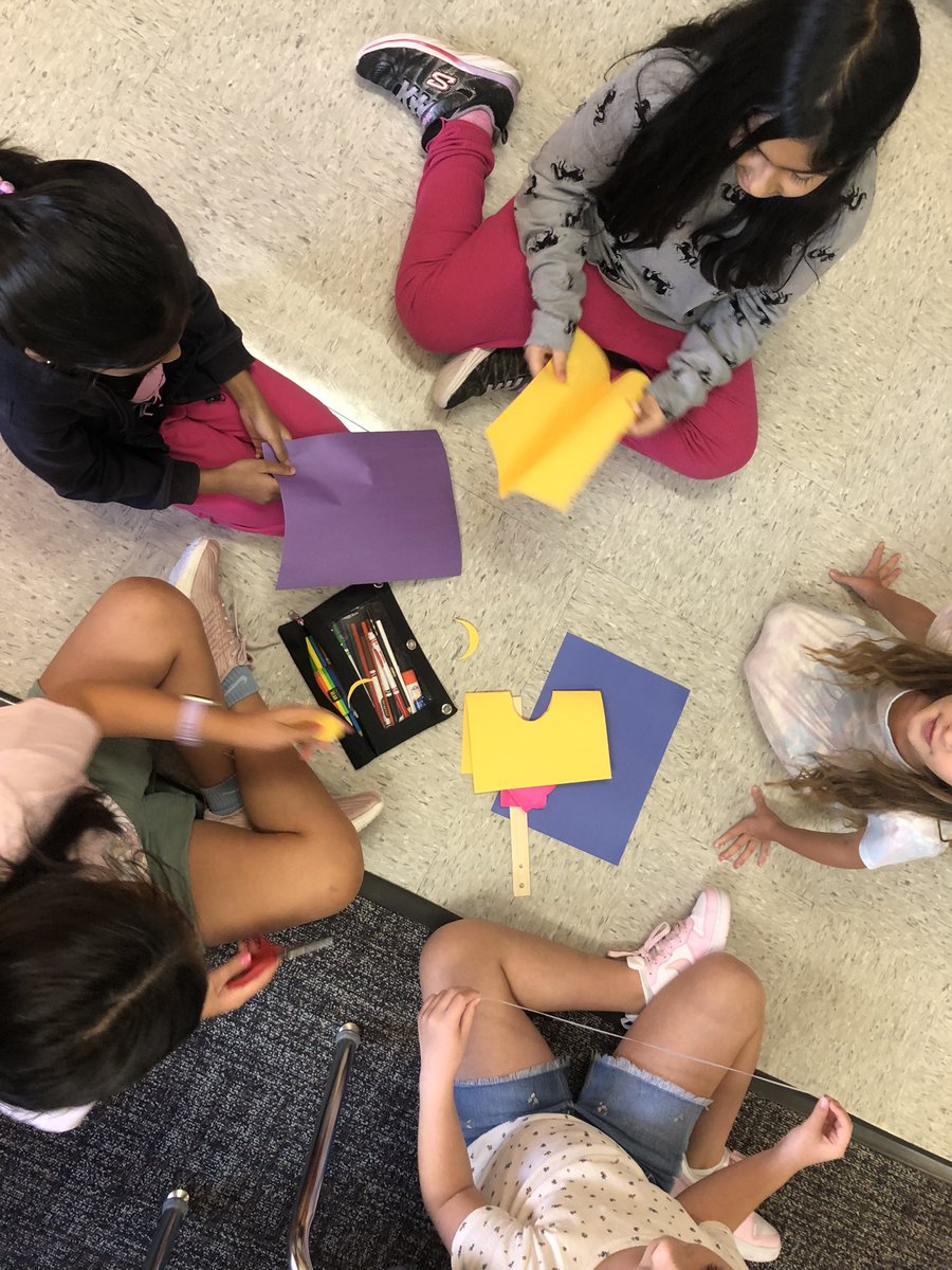 StephanieFrees2's tweet photo. 3rd graders showing the creative side with STEM! #LevelUpPlanoISD
#pisdlearns
#haunelementary https://t.co/NiLdGi4nYk
