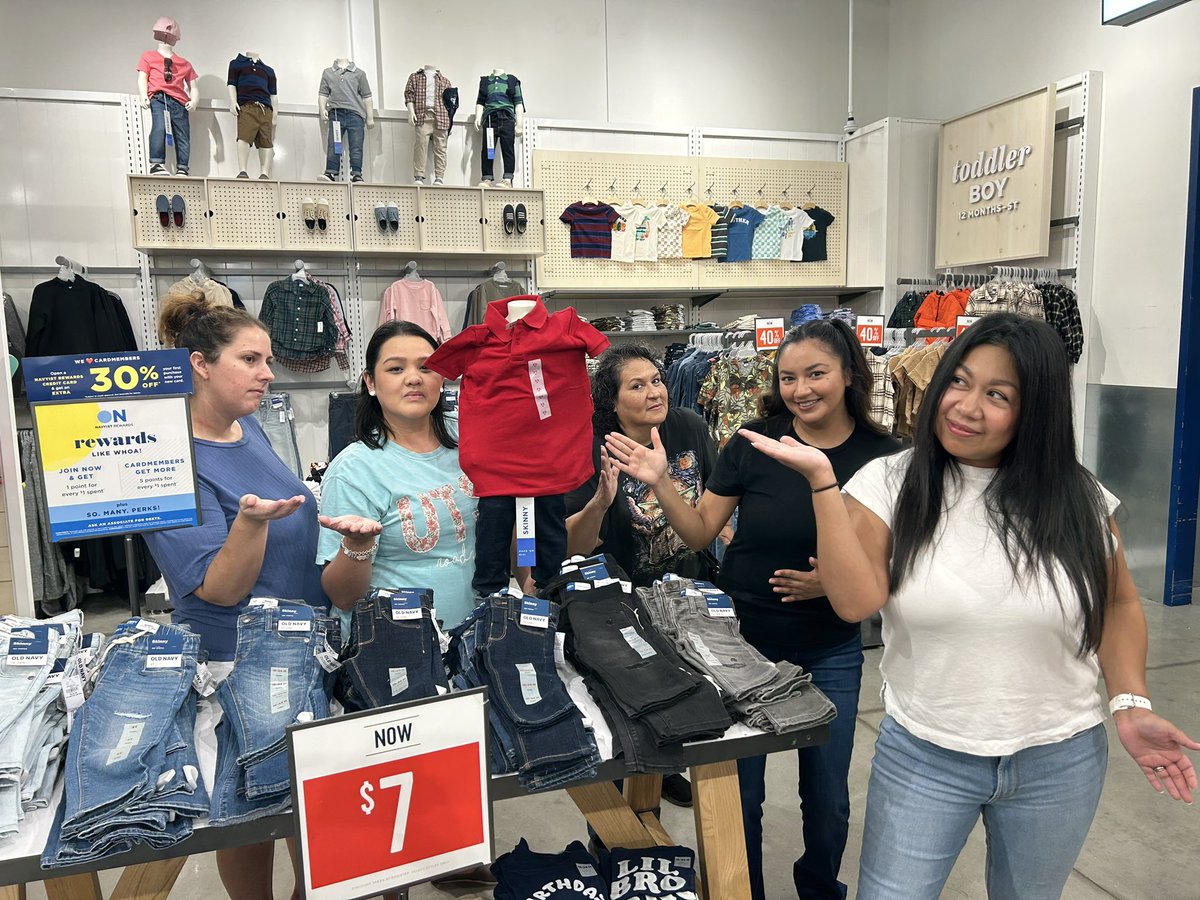 msle07's tweet photo. checking off our list #BoldtRetreat23 #kinder @NISDBoldt @LizetteSmithK @ms_gvillarreal @CourtneyLFlores https://t.co/DkMXvu05wH