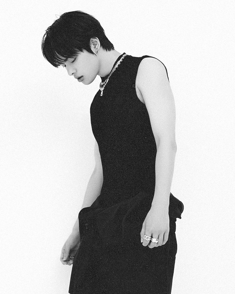 ALLF0RLEO's tweet photo. ANG POGI MO PLS LANG

#OneLookByLEO
#OneLookIsComing
#131Label #LEO #리오 https://t.co/D2PaBDPrbp