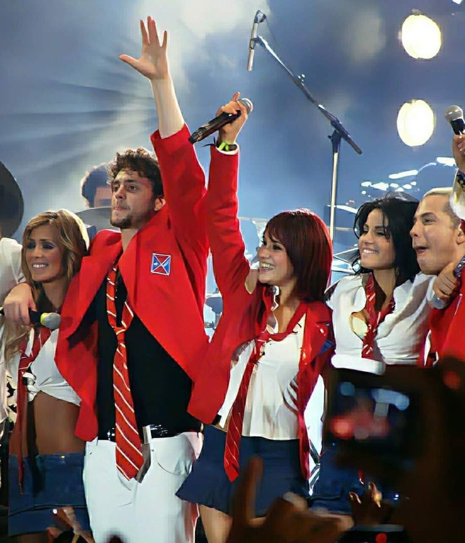 rbdmaniaco's tweet image. Em 15 dias o RBD estará de volta aos palcos!