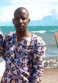 KUF_ASBL's tweet photo. #Burundi
1.Umukuru w'ibobero rya @RumongeProvince arapfunzwe inyuma yo kurekura abanyororo ata muco urimwo.
Bivurwa ko #NKURIKIYE_Patrice afise ipete rya #LtCol de police,yariye igiturire kugira arekure abanyororo bashika 8 bari bapfungiwe mur'iryo bohero yararongoye. https://t.co/WG1JPHairP