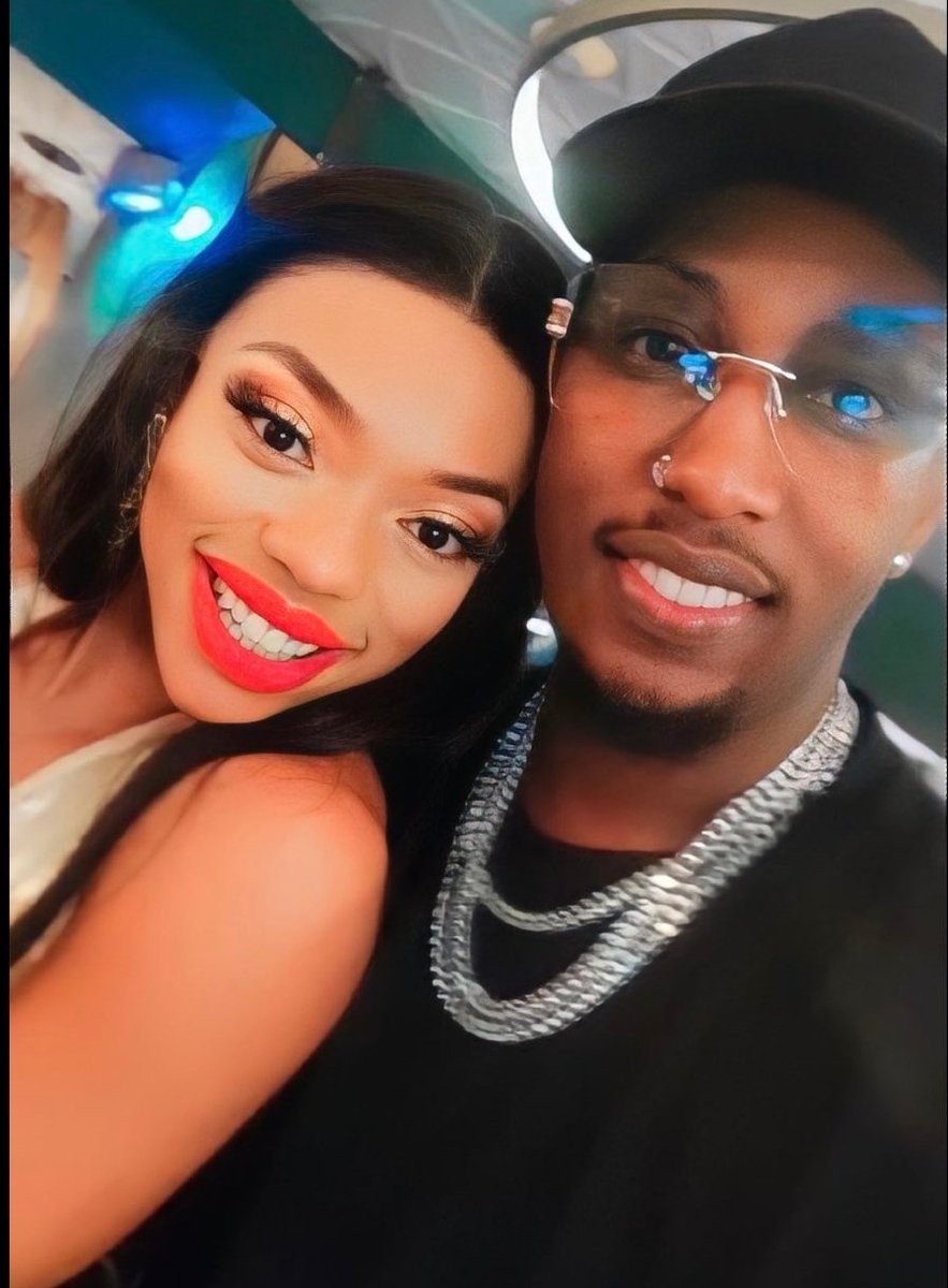 tlholotsoagong's tweet photo. Happy birthday @RealKhosiTwala 🍾🎂🎉🎉🎁💥❤️🥳More life more blessings more grace Amen🙏🙏🙏 https://t.co/6sSvppIOr9